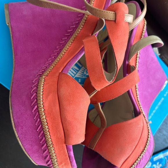 Hot pink/salmon PLATFORMS! - Picture 5 of 6